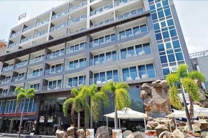 芭堤雅中央现代海景公寓式客房酒店(Modernized Condo Seaview Central Pattaya)