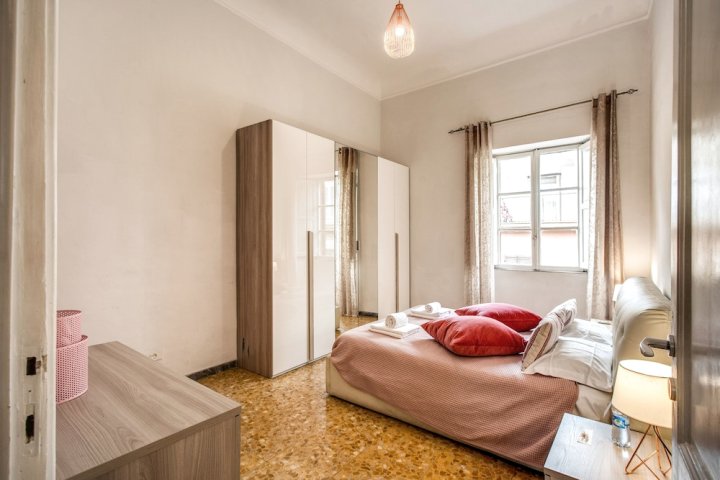 科罗纳套房华丽酒店 - 特米尼站大公寓(Colonna Suite - Rome Termini Station Big Apartment)