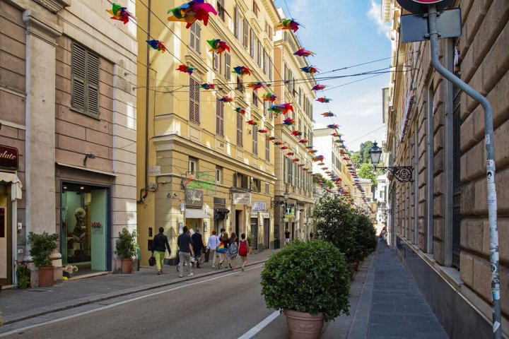 热那亚中央可爱公寓酒店(Luxury Apartment in the Heart of Genoa by Wonderful Italy)
