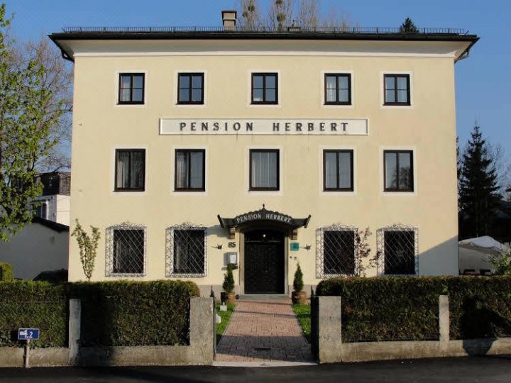 赫伯特膳食酒店(Hotel Pension Herbert)