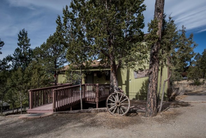 安娜山景酒店 - 4 居小屋酒店(Ann's Sierra View - Four Bedroom Cabin)