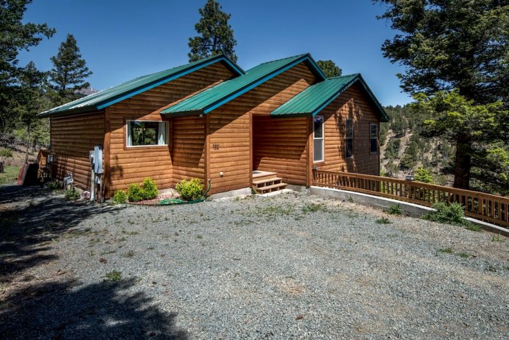 隆吉四居小屋酒店(Loginn - Four Bedroom Cabin)