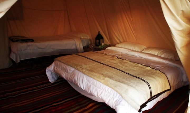 萨哈拉天空奢华露营酒店(Saharansky Luxury Camp)