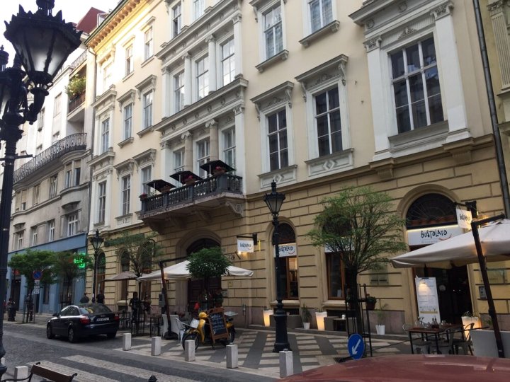 布达佩斯圣殿旁鹈鹕住宿酒店(Pelicanstay Next to Budapest Basillica)