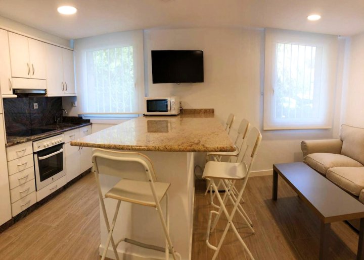 Apartment With 2 Bedrooms in Santiago de Compostela, With Wifi