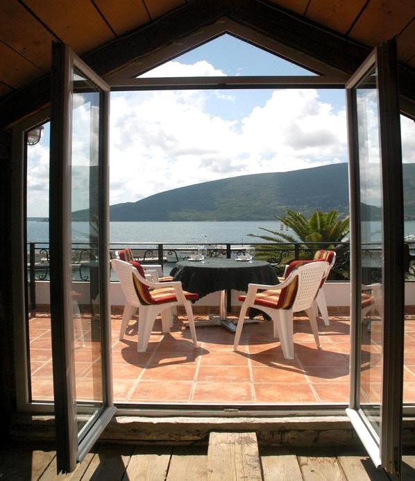 Herceg Novi, Škver, Apartment