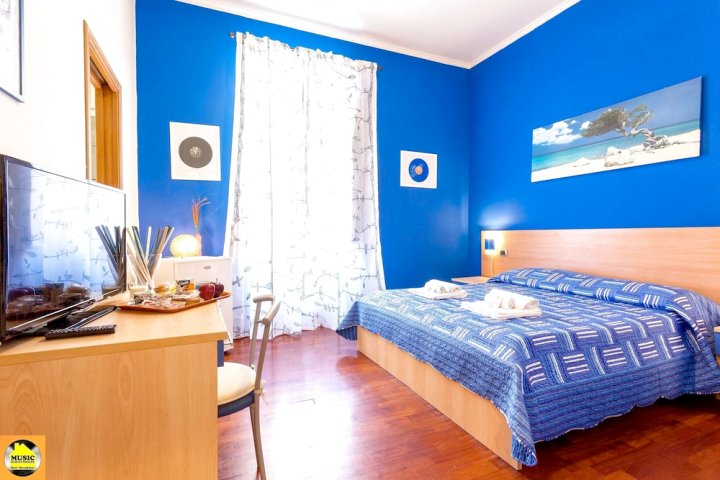 罗马美丽城市景 3 居出租公寓 - 附无线上网 - 近海滩(Apartment with 3 Bedrooms in Roma, with Wonderful City View and Wifi Near the Beach)