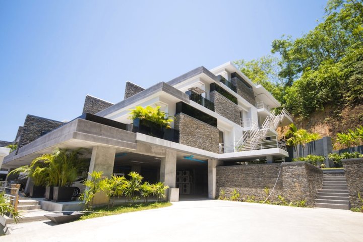 班陶华丽山坡住宅酒店(Luxury Hillside Residence at Bangtao)