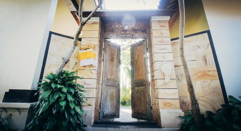 库布克顿古别墅(Kubu Kedungu Villas)