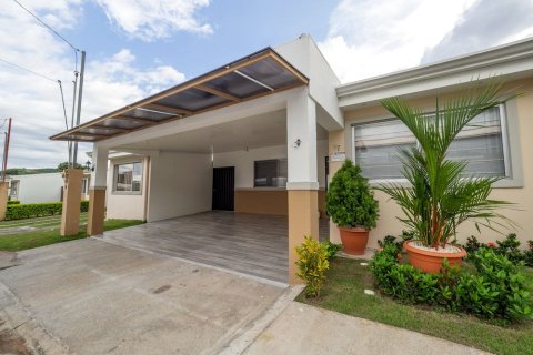 马拉加酒店 97 - 近艾拉杜拉海滩(Malaga 97 - Near Herradura Beach)