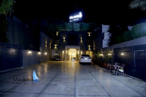 上商城区迈罗娜酒店(Mairona Hotel Upper Mall)