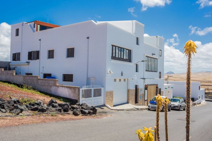 皮可科罗拉多苏公寓酒店(Eslanzarote Pico Colorado Loft in Soo, Super Wifi, Sat tv)