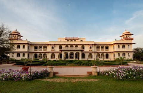 纳扎尔巴皇宫 - 普拉住宿酒店(Nazarbagh Palace - Pura Stays)