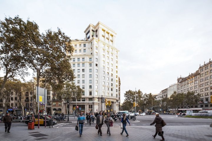 格拉西亚大道 16 乌玛套房酒店(Uma Suites Passeig de Gracia 16)