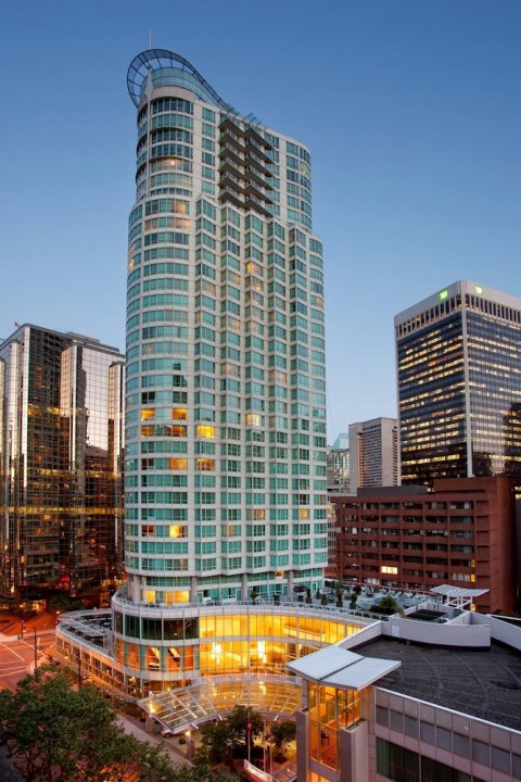 温哥华皮那考市中心万豪酒店(Vancouver Marriott Pinnacle Downtown Hotel)