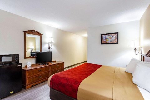 伊克诺套房酒店(Econo Lodge Inn & Suites Fairview Heights Near I-64 St Louis)