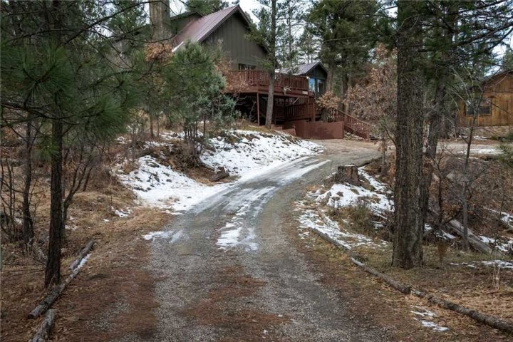 鹿角通行 - 两居小屋酒店(Antler Crossing - Two Bedroom Cabin)