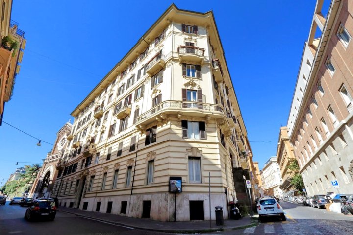 威尼托大街盛名公寓(Prestigious Apartment Via Veneto)