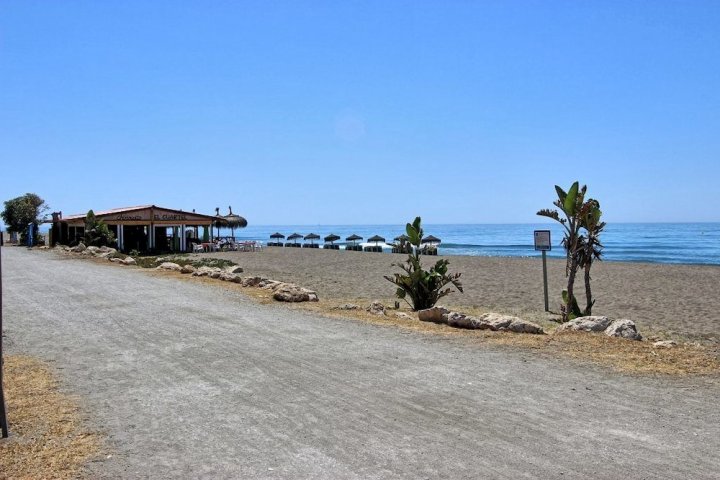 耶尔瓦布埃纳安诺勒塔高尔夫和海滩别墅酒店(Yerbabuena Añoreta Golf and Beach House)