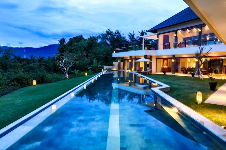 巴厘甘马美拉别墅酒店(Villa Gumamela Bali)