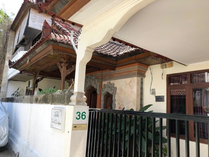 鲁坤住宅酒店 - 水明漾巴厘之家酒店(RuKun Residence - Home in Seminyak Bali)