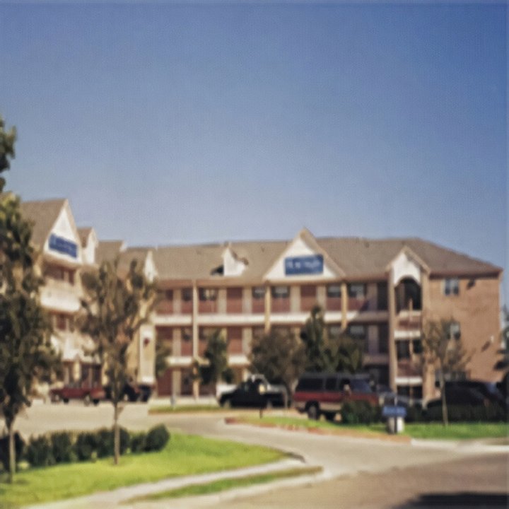 Lakepointe Suites
