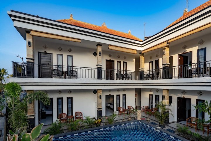 巴厘伦邦岸努沙森塔纳酒店(Nusa Sentana Lembongan Bali)