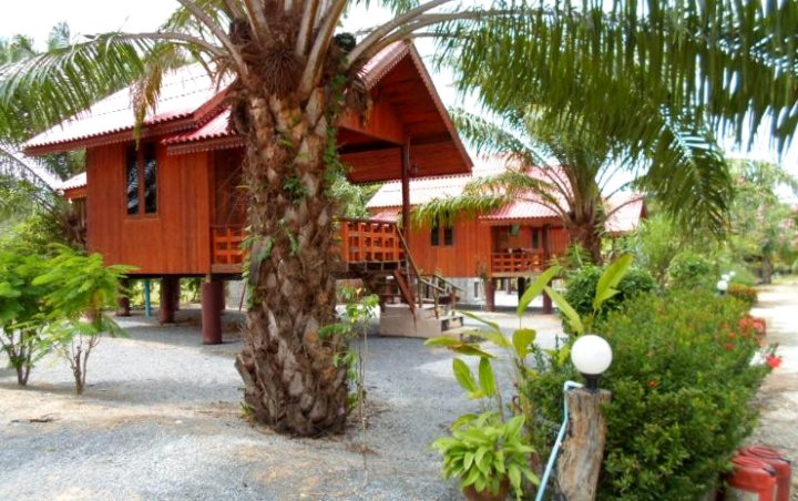 Wanwipha Resort Khanom