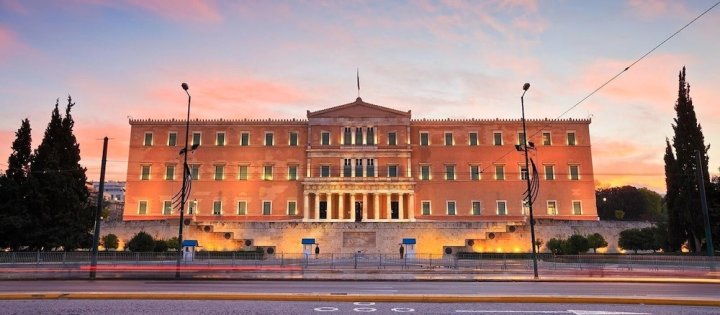 国会宪法公寓 - 生活空间酒店(Parliament Syntagma Apartment by Living-Space)