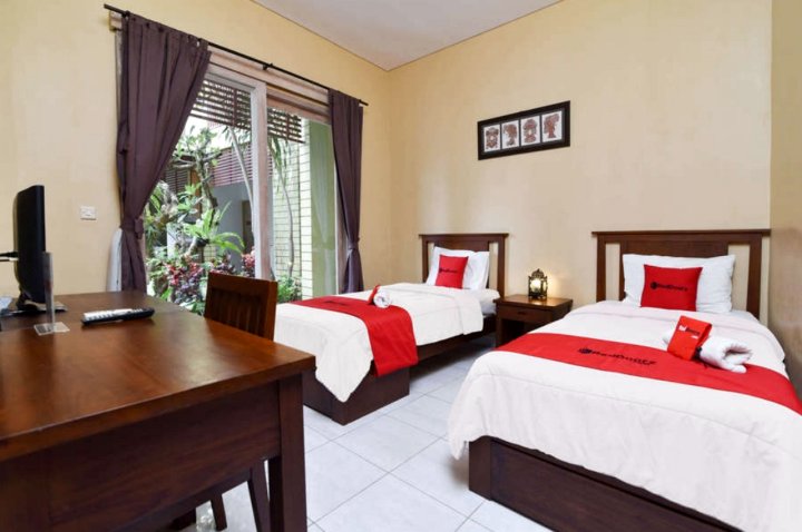 红多兹酒店-近巴厘岛沙努尔海滩(RedDoorz Near Pantai Sanur Bali)