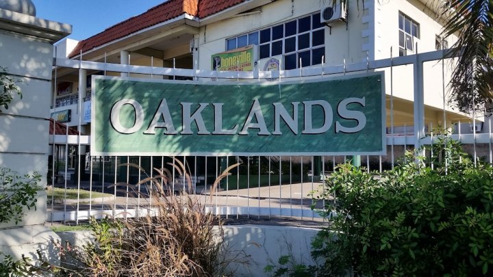 奥克兰德兹绿洲酒店(Oasis at Oaklands)
