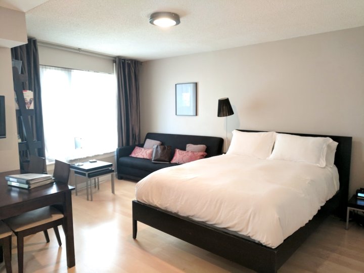 套房酒店 - 近伊顿中央(Hotel Suites Near Eaton Center)