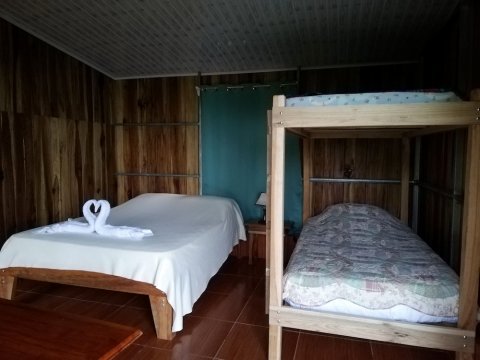 卡布亚尔蒙大拿村舍酒店(Casitas de Montaña Cabuya)