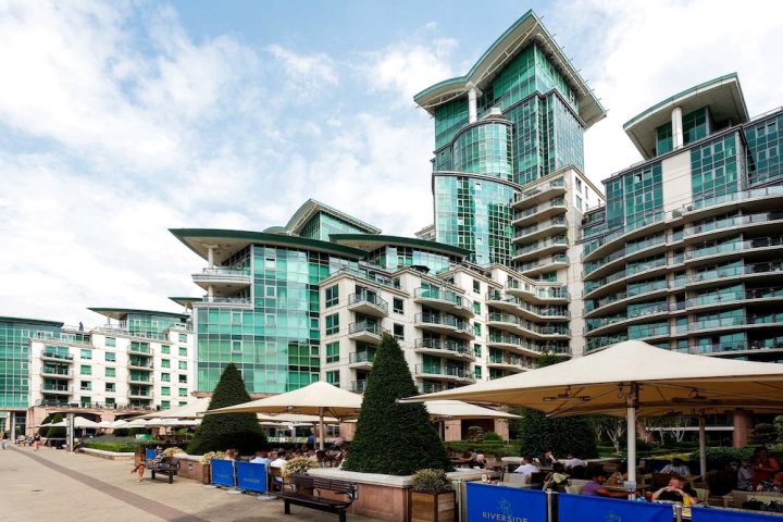 沃克斯豪尔桥河景酒店(Views of The River by Vauxhall Bridge)