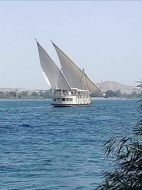 尼罗河达哈比亚游轮酒店 - 私人船(Dahabiya Nile Cruises - Private Boat)