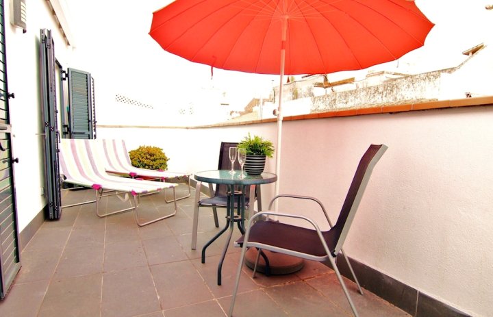 卡玛锡切斯出租公寓酒店(Apartament La Calma Sitges Rentals)