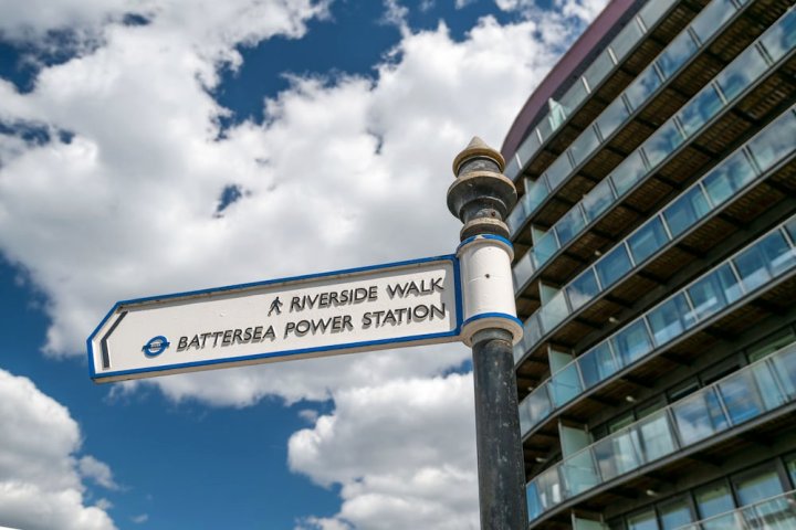 全景巴特西之家天际线景观酒店(Panoramic Battersea Home with Skyline Views)