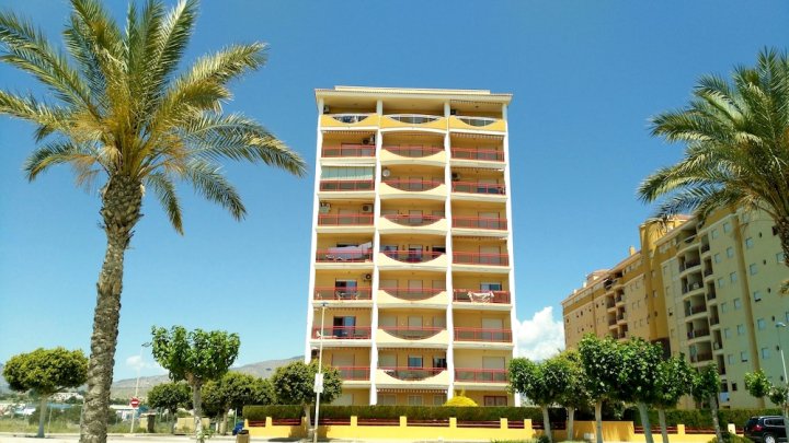 比利亚霍约萨托雷斯海滩公寓酒店(Apartamento en Playa Torres Villajoyosa)