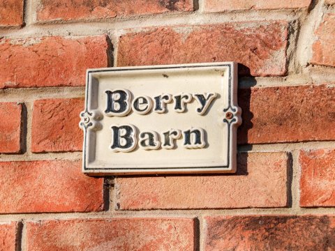 梅果谷仓酒店(Berry Barn)