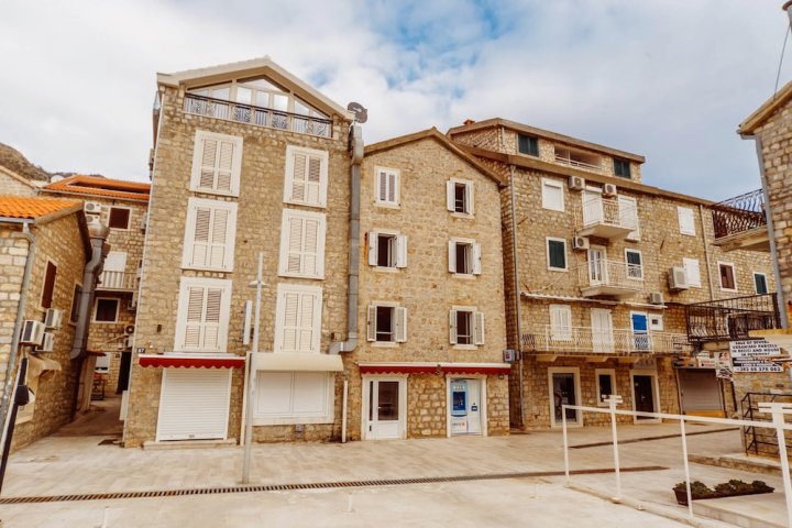 彼得罗瓦茨 LIDO 公寓酒店(Apartments Lido Petrovac)