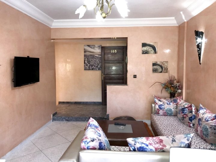 阿加迪尔 3 居出租公寓 - 附专属花园及无线上网 - 近海滩(Apartment with 3 Bedrooms in Agadir, with Enclosed Garden and Wifi Near the Beach)