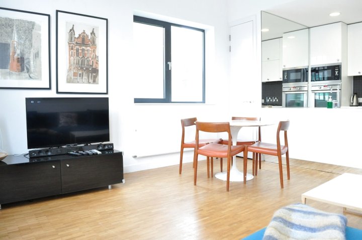 费灵顿 3 居公寓酒店 - 附阳台(Farringdon 3 Bedroom Flat with Terrace)