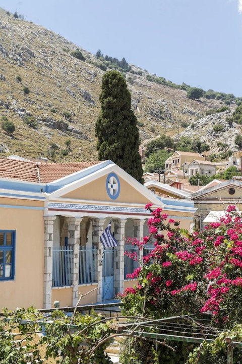 老席米酒店(The Old Symi)