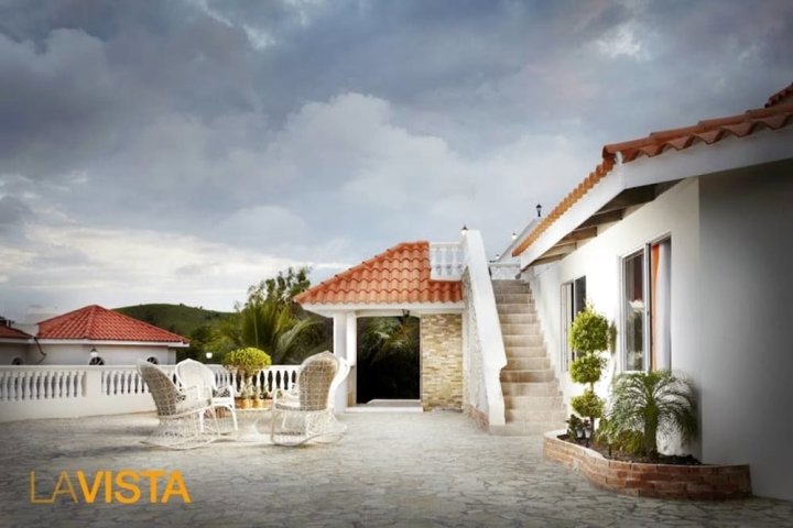 维斯塔别墅 5 号酒店(La Vista Villa Villa 5)