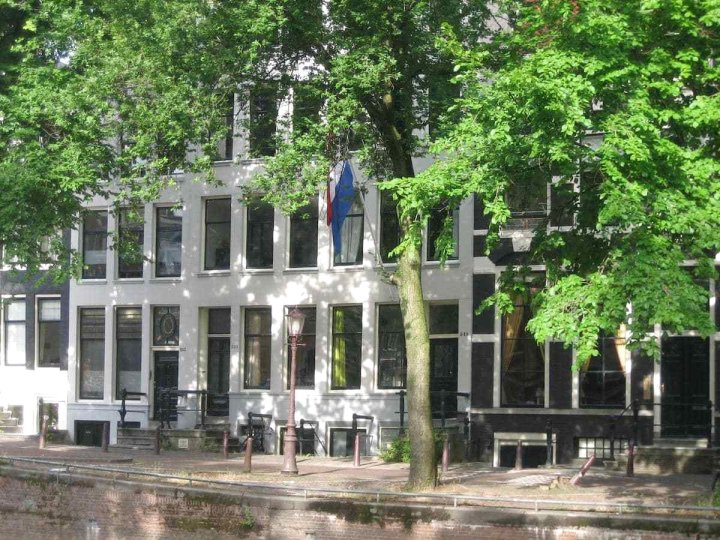 绅士运河拉克祖尔尤兹一室公寓酒店(Luxueuze Studio Herengracht)