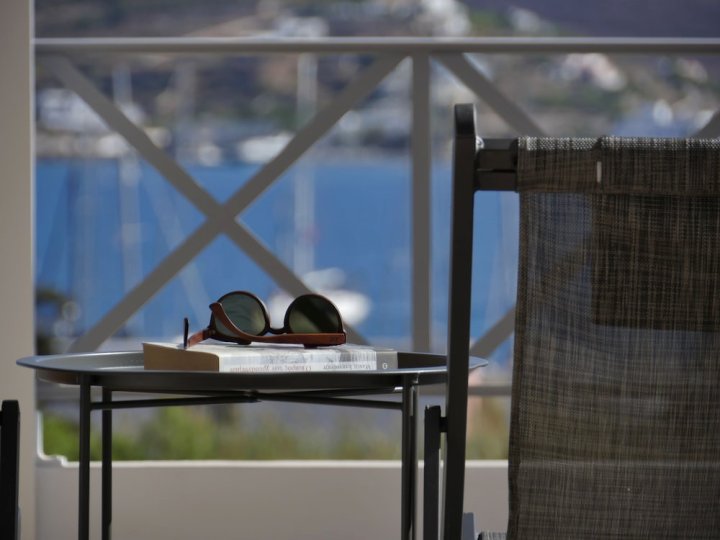 锡罗斯公寓加里尼客房酒店(Galini Rooms & Apartments Syros)