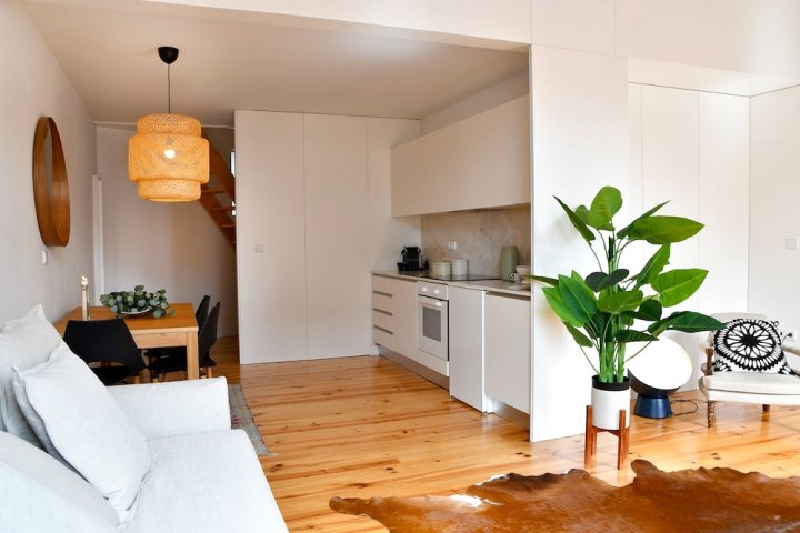 Liiiving in Porto | Aliados Design Apartment