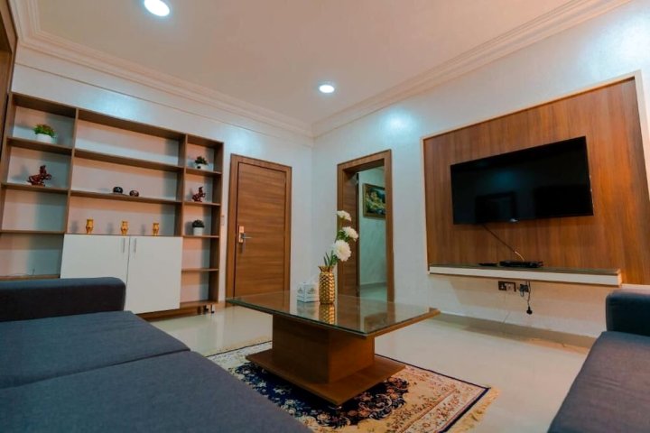 Phoenicia Suites