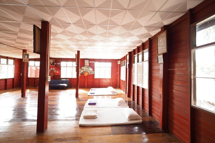 拉姆亚家庭旅馆(Ram Yai Homestay - Hostel)