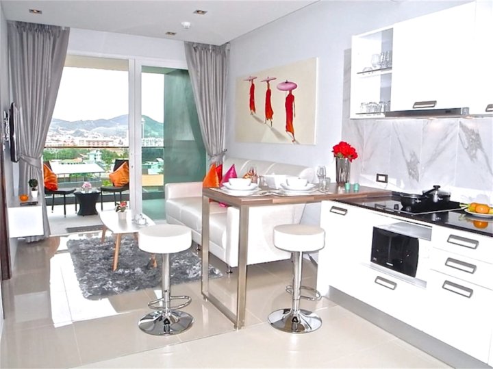 芭东翡翠 1 居美景公寓酒店(Emerald Patong 1 Bedroom Apartment with Nice View)